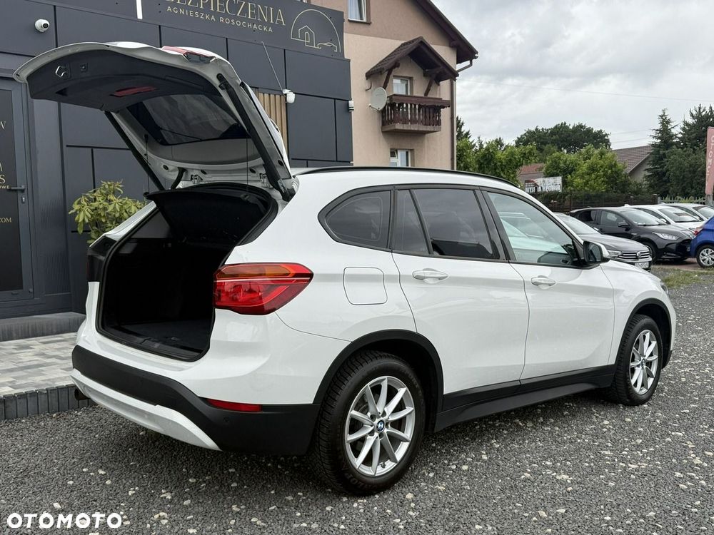 BMW X1 sDrive18i GPF xLine - 36