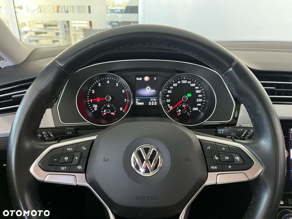 Volkswagen Passat Variant 2.0 TSI Business DSG - 24