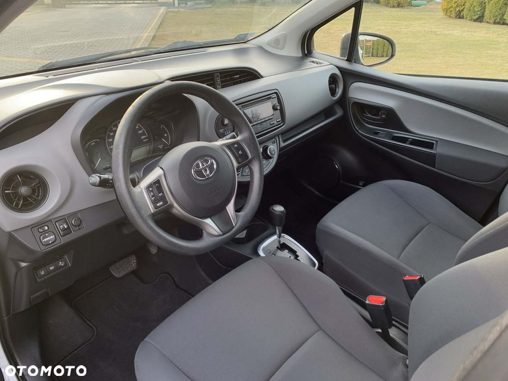 Toyota Yaris - 11
