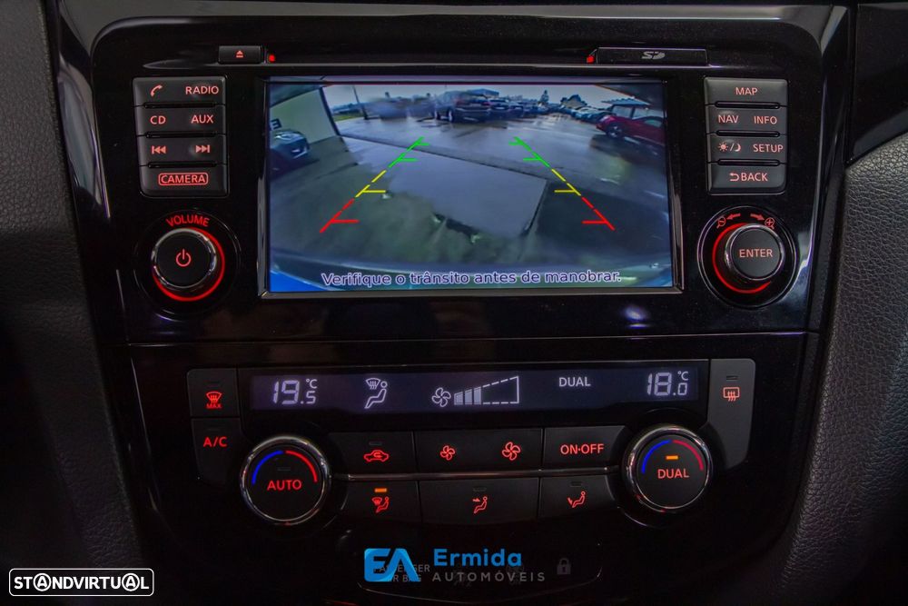 Nissan Qashqai 1.5 dCi N-Connecta - 27