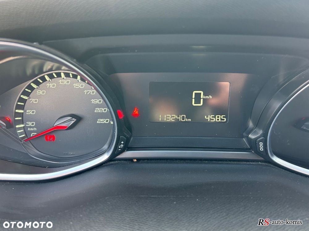 Peugeot 308 - 25