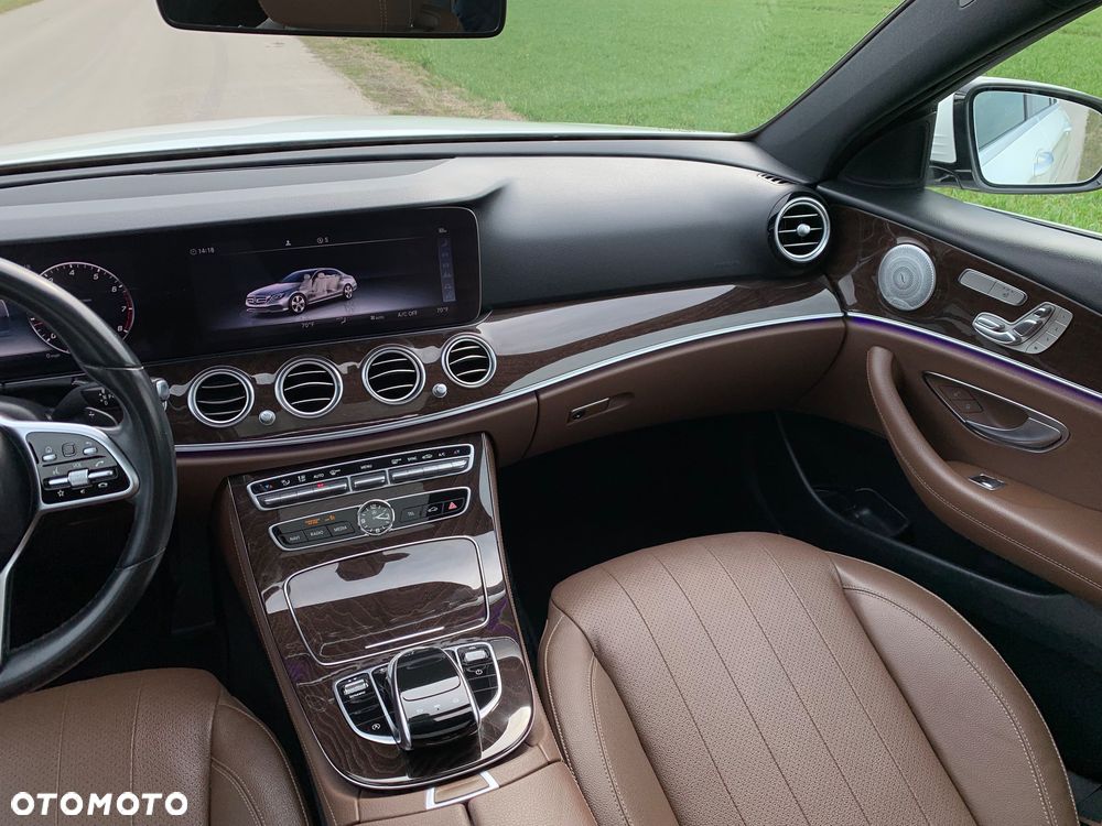 Mercedes-Benz Klasa E 350 9G-TRONIC AMG Line - 13