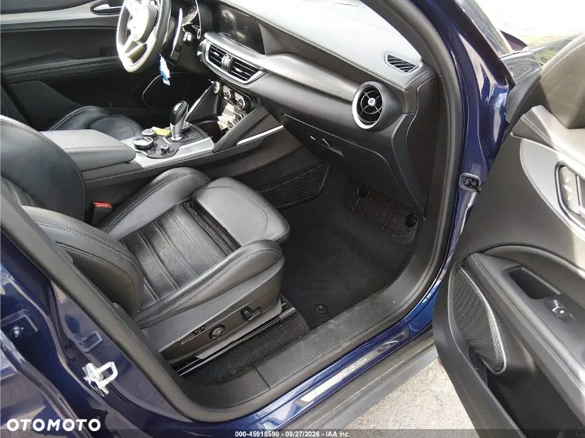 Alfa Romeo Stelvio 2.0 Turbo 16V AT8-Q4 - 4