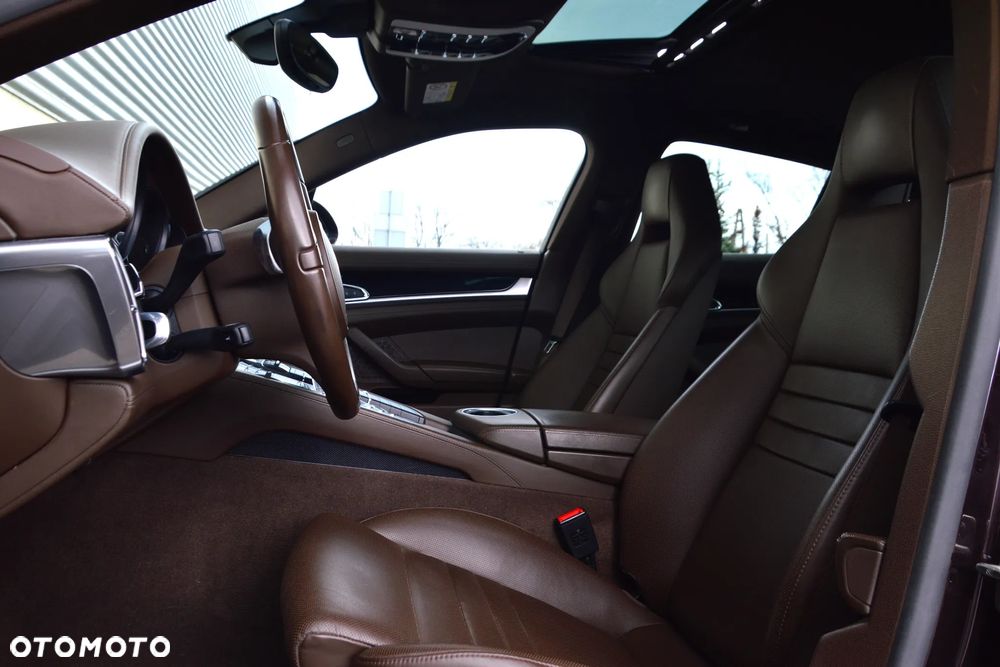 Porsche Panamera 4S - 15