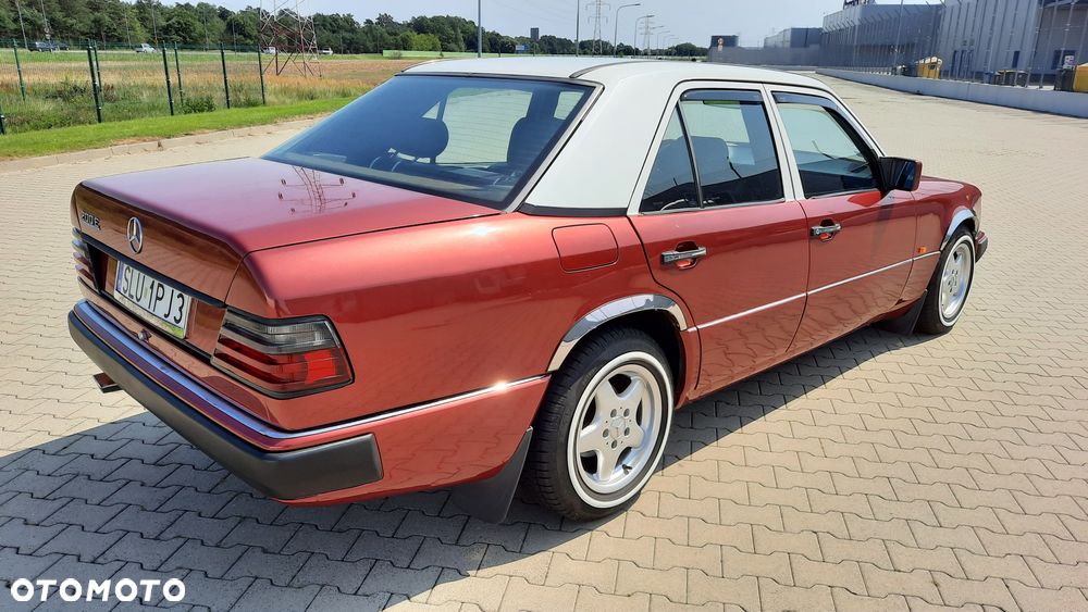 Mercedes-Benz W124 1990 photo 2