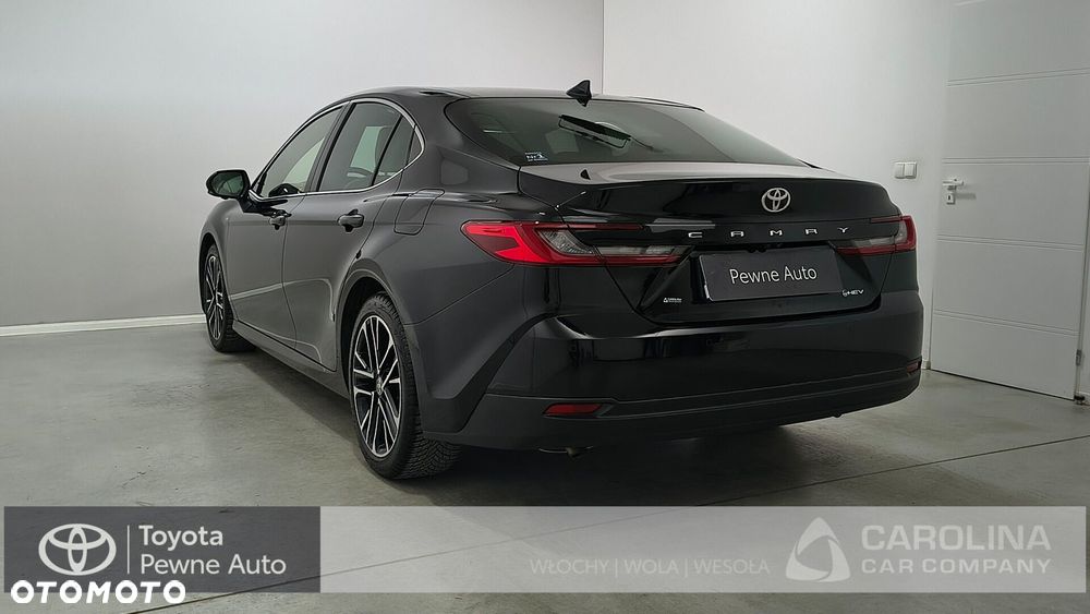 Toyota Camry - 3