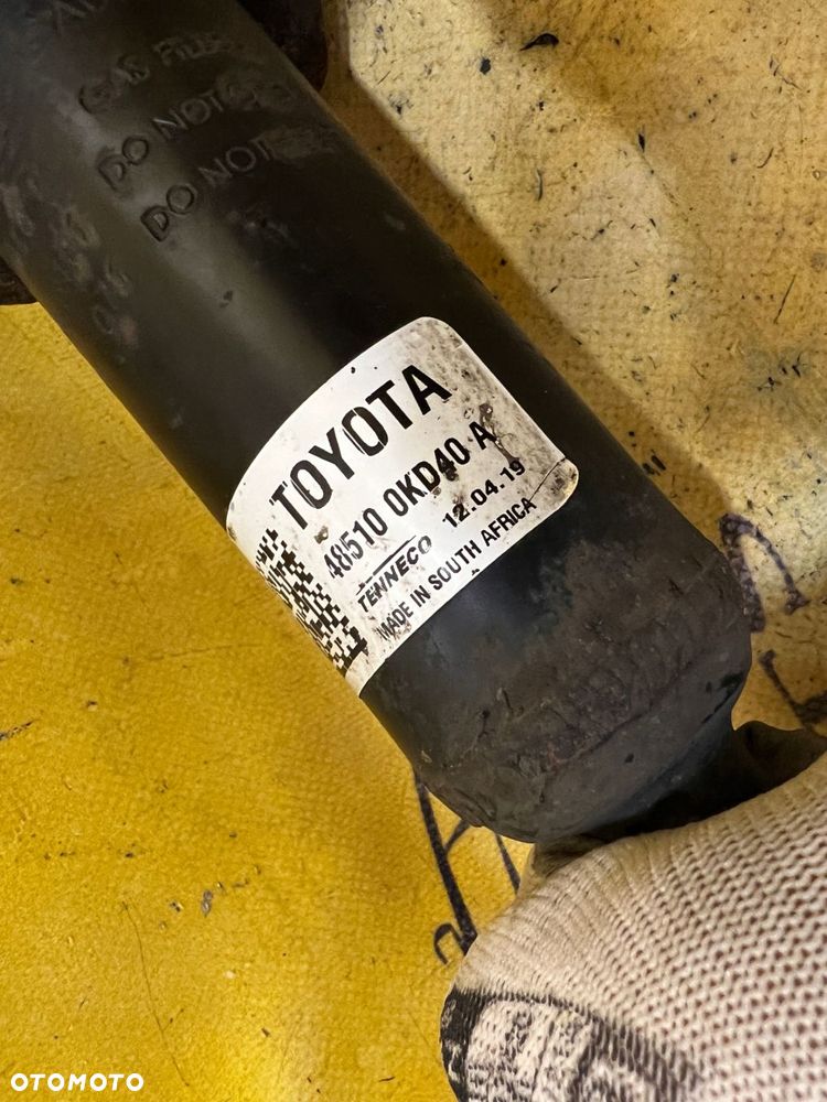 AMORTYZATOR PRZÓD PRZEDNI PRAWY TOYOTA HILUX VIII 2.4D D4D - 5