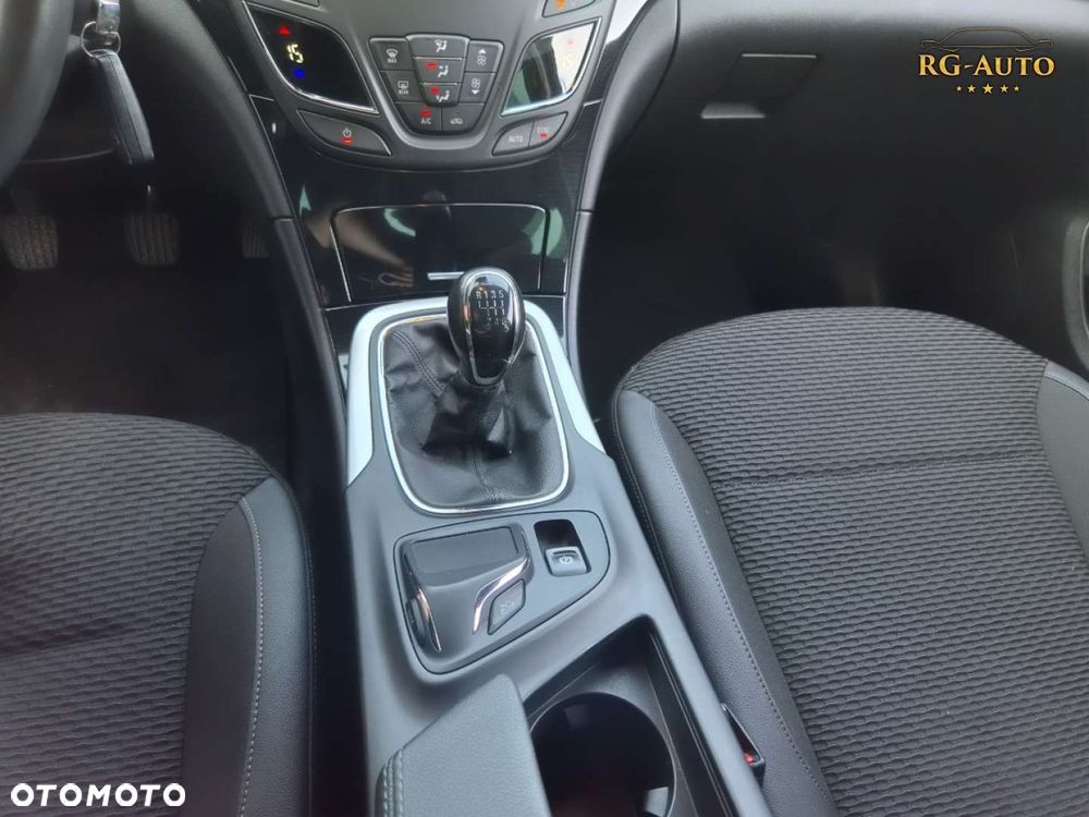 Opel Insignia - 29