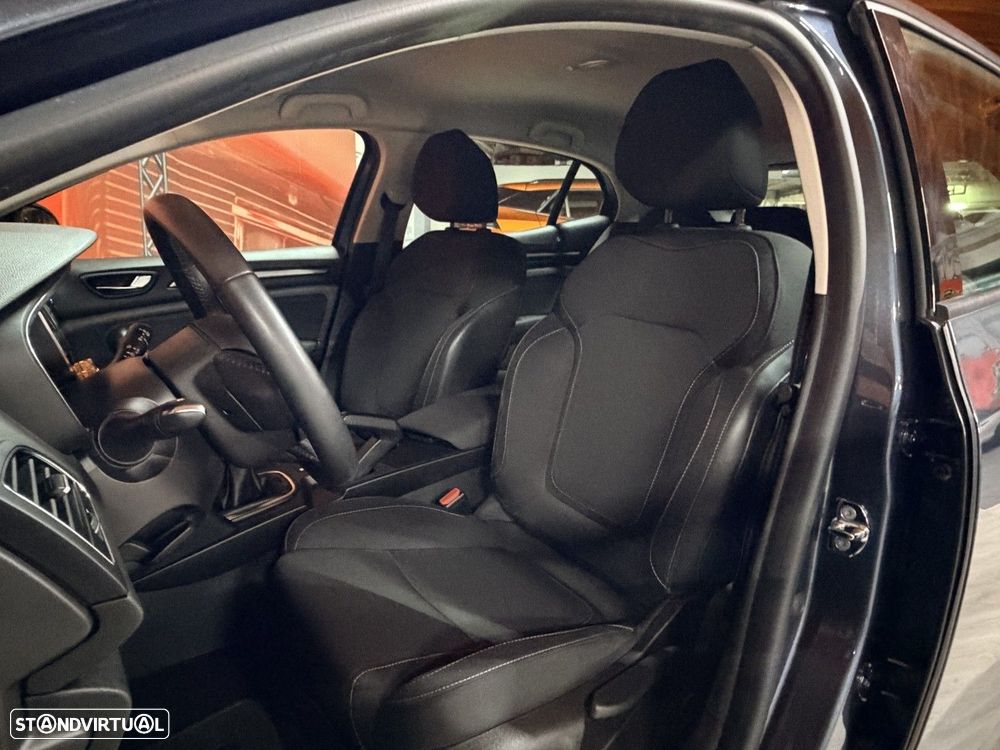 Renault Mégane 1.0 TCe Limited - 6