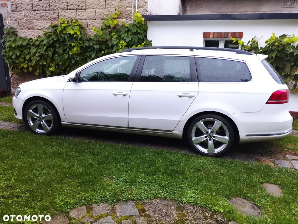 Volkswagen Passat - 2