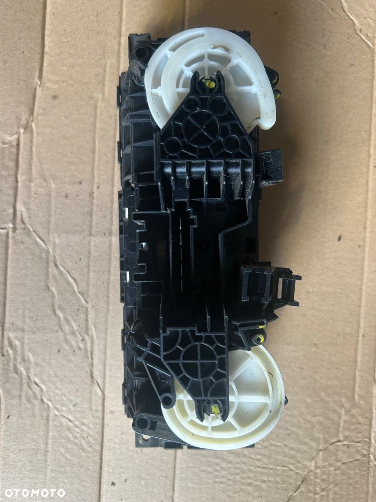 Panel nawiewu klimatyzacji VW T5 7H0820045D9B9 - 3