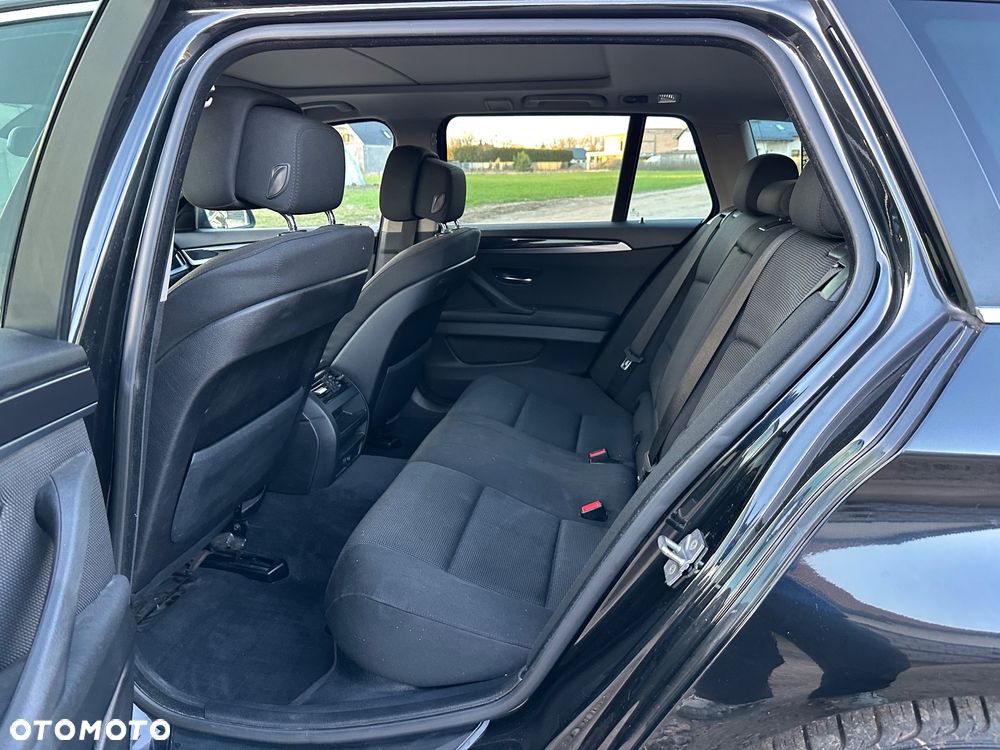 BMW Seria 5 520d Efficient Dynamics Edition - 16