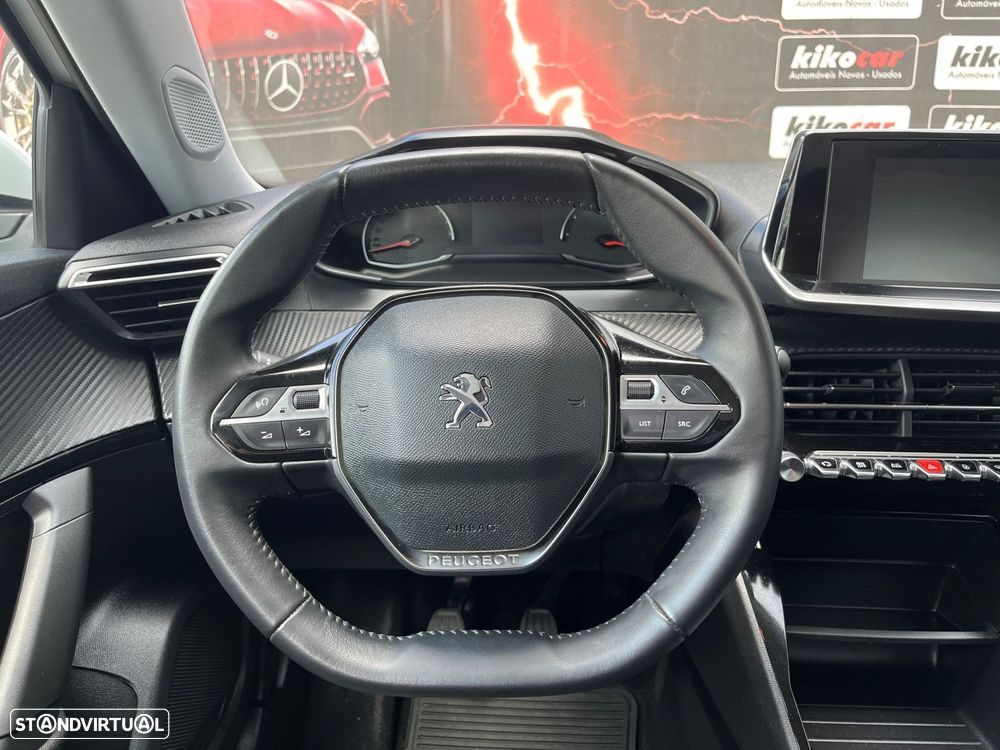 Peugeot 2008 1.2 PureTech Active Pack - 17
