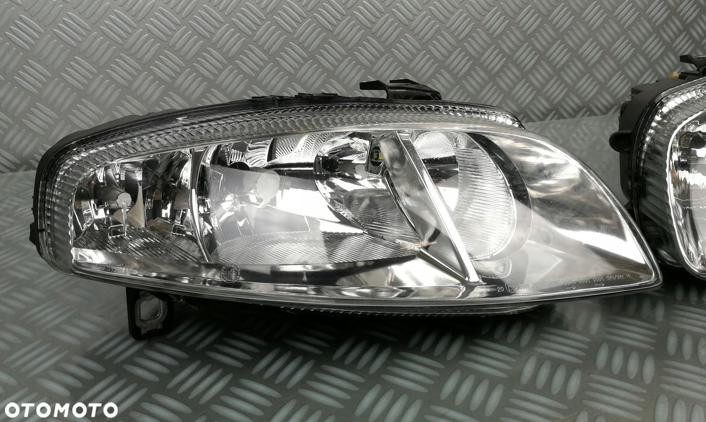 reflektor lampa prawy prawa lewa lewy przód przednia ALFA ROMEO GT 03-10 EU - 3