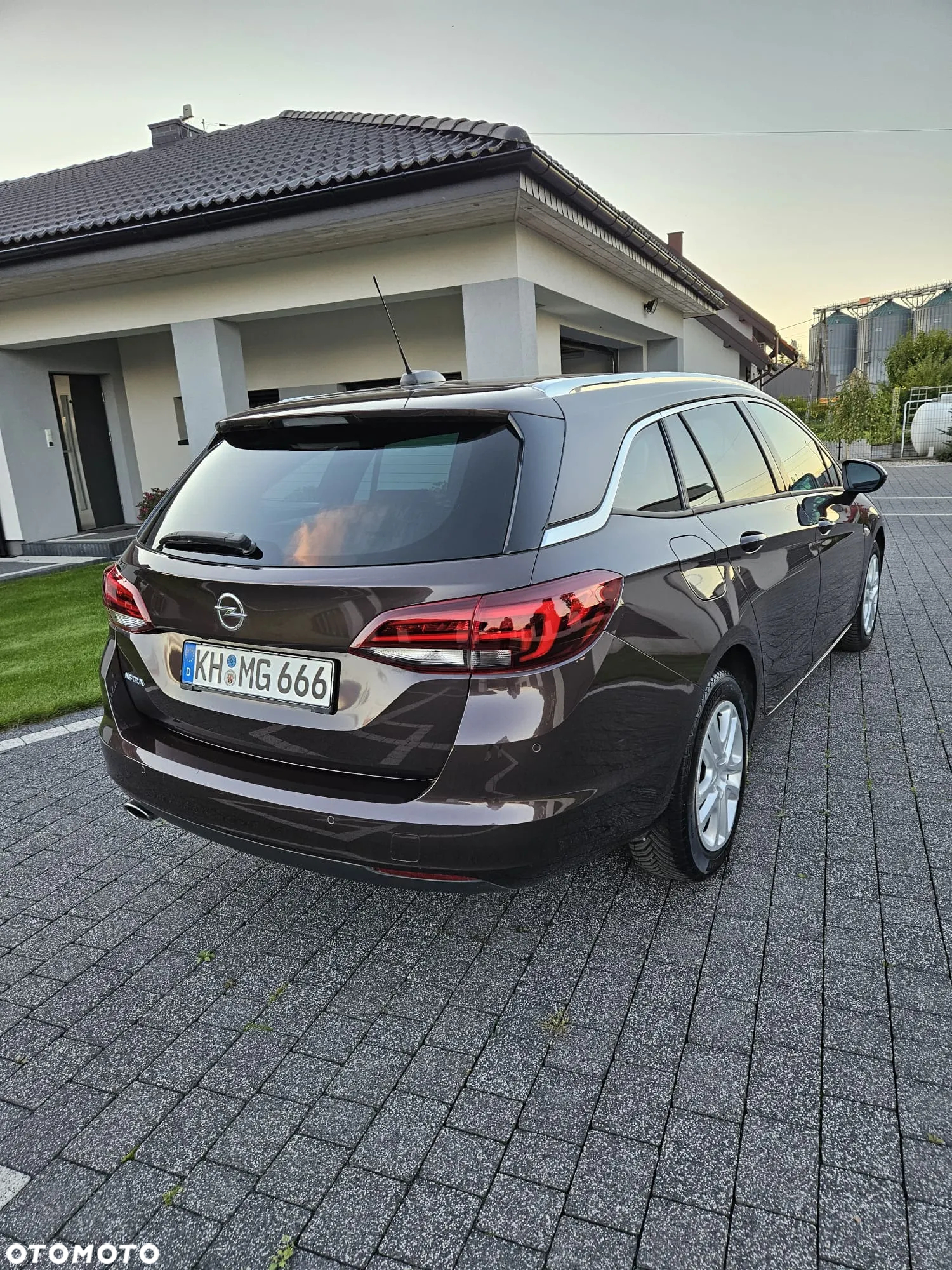 Opel Astra 1.6 BiTrb D (CDTI) Start/Stop Sports Tourer Business - 3