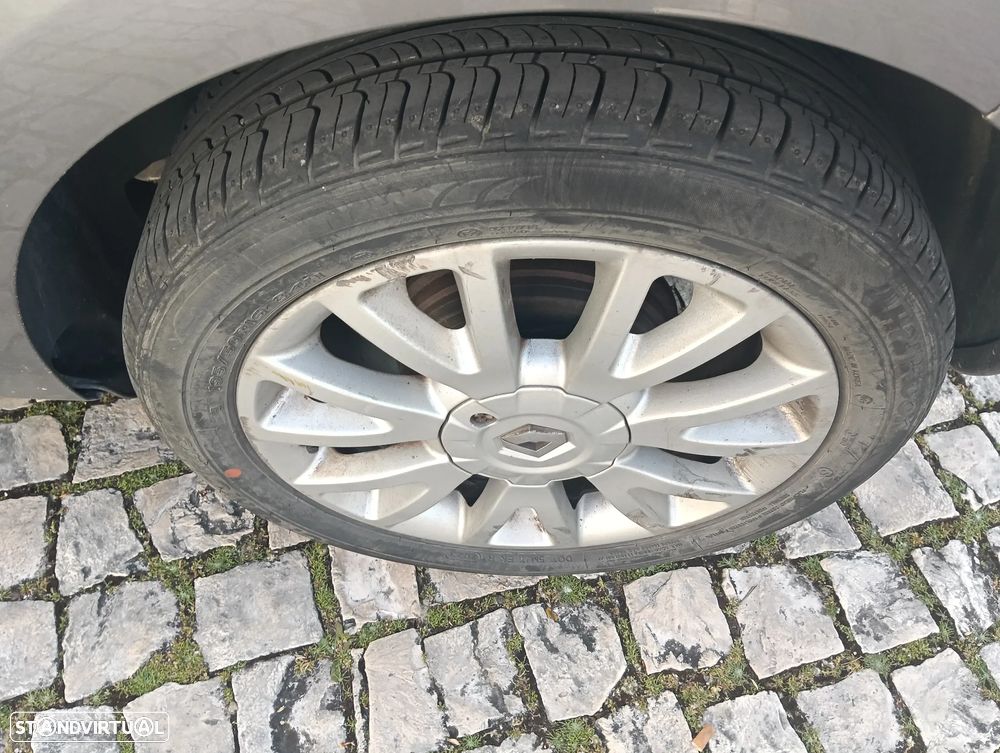 Renault Clio 1.5 dCi Privilège - 18