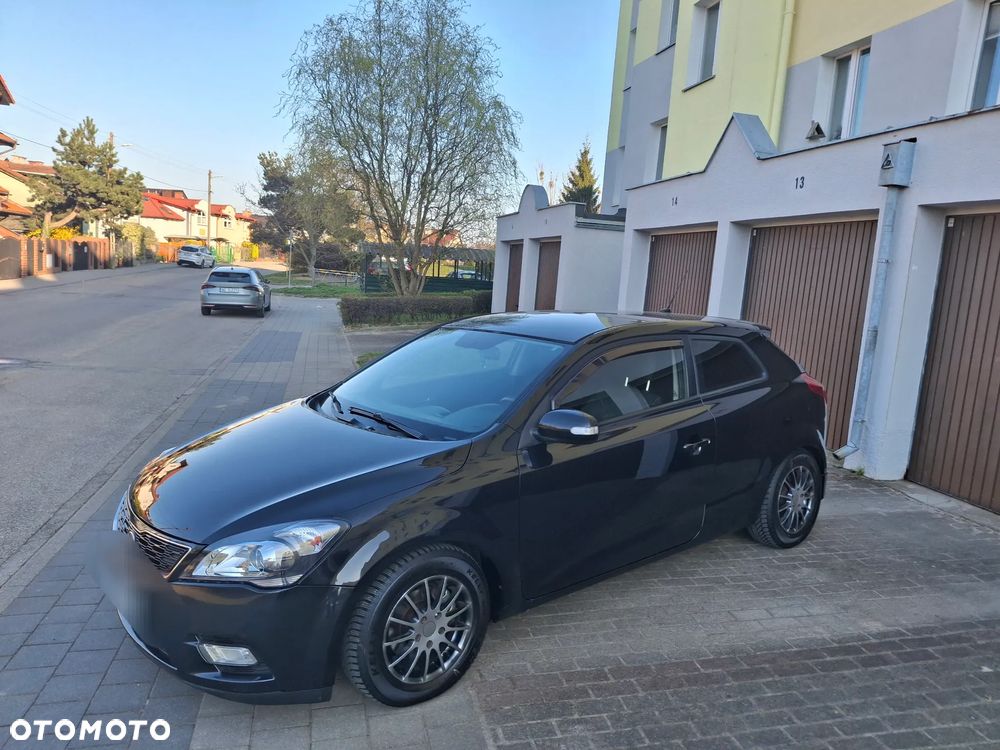 Kia Ceed 1.6 Crdi Comfort - 1