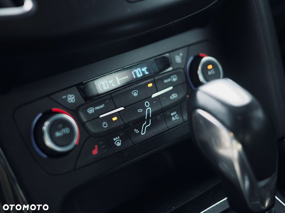 Ford Focus 1.5 EcoBoost Start-Stopp-System ST-LINE - 6