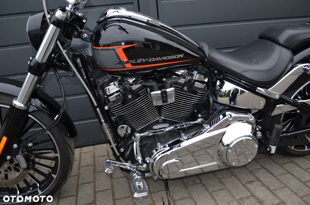Harley-Davidson FXSB Breakout - 21