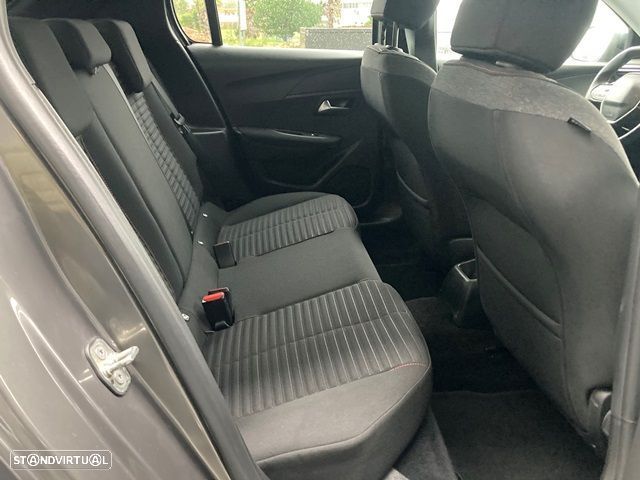 Peugeot 208 1.2 PureTech Allure - 30