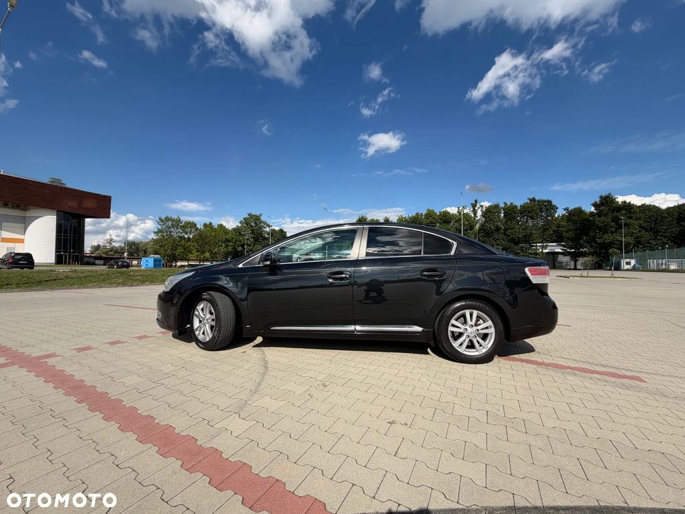 Toyota Avensis 2.0 D-4D Sol - 3