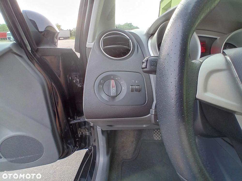 Seat Ibiza 1.4 16V Reference - 23