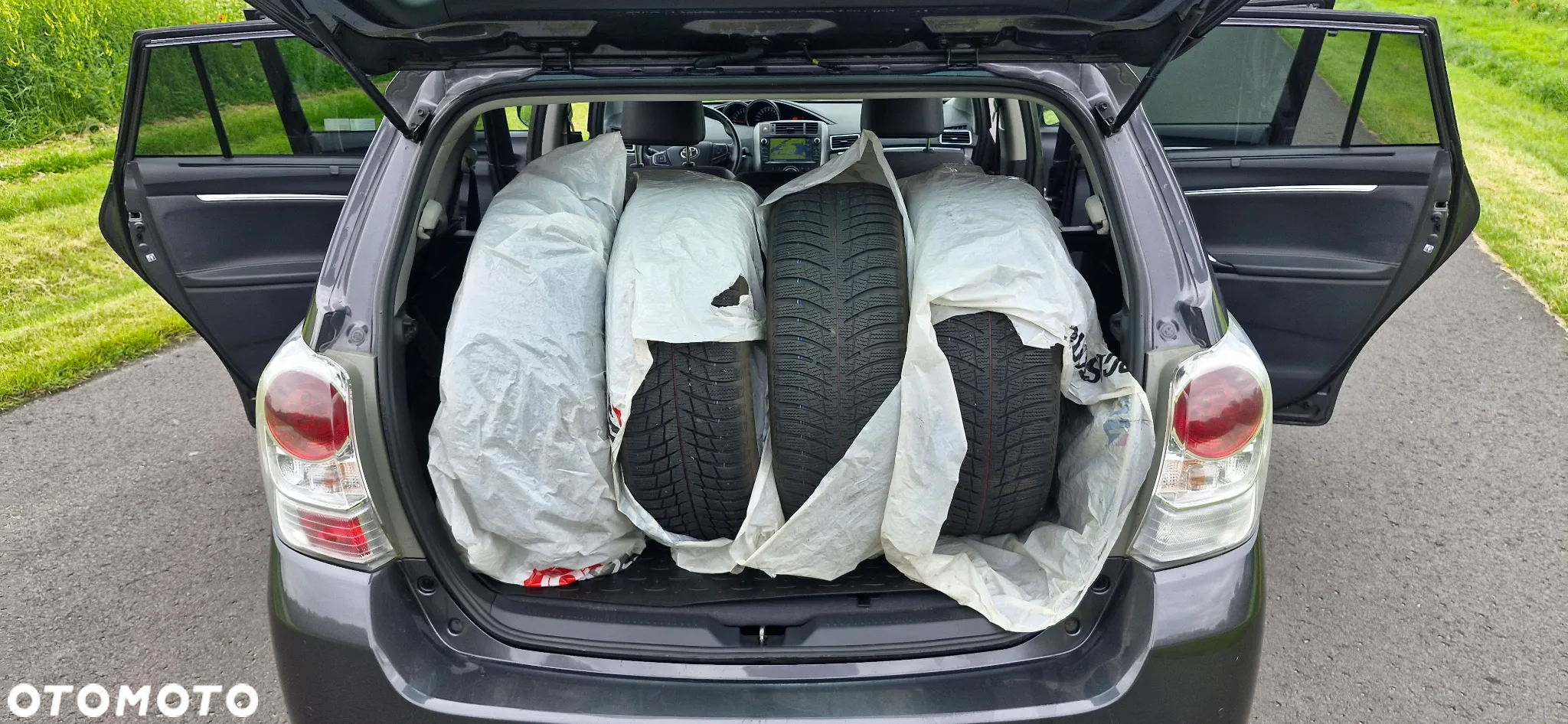 Toyota Verso 1.8 Premium 7os - 13