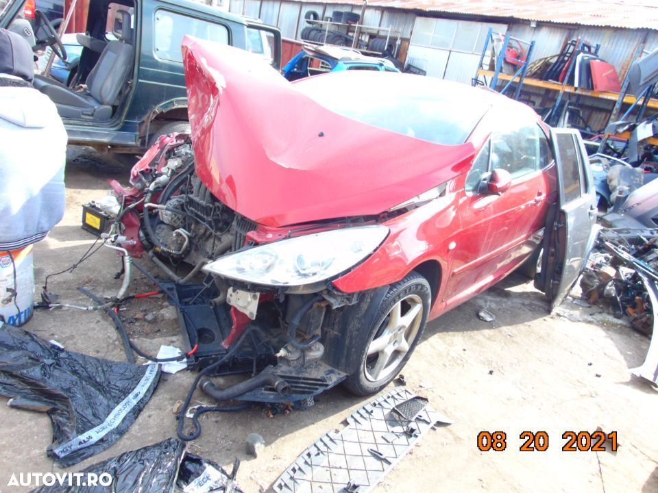 Dezmembrez Peugeot 307 CC motor 2.0 benzina cutie manuala volan stanga - 4