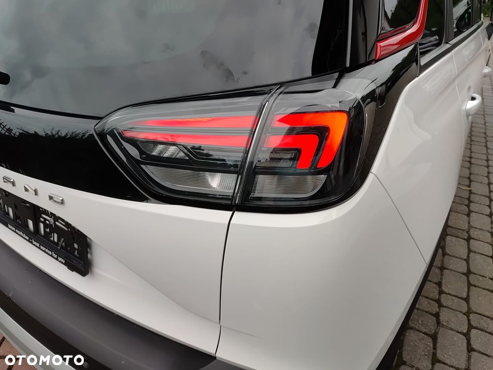 Opel Crossland X 1.2 T Design Line S&S - 13