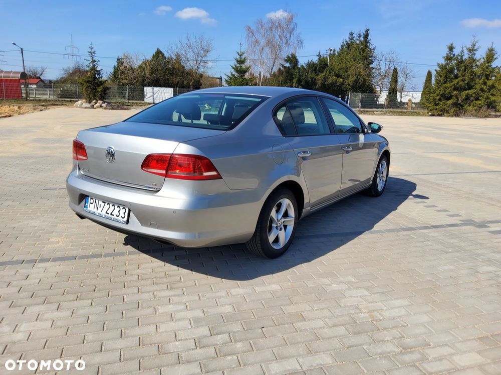 Volkswagen Passat - 5