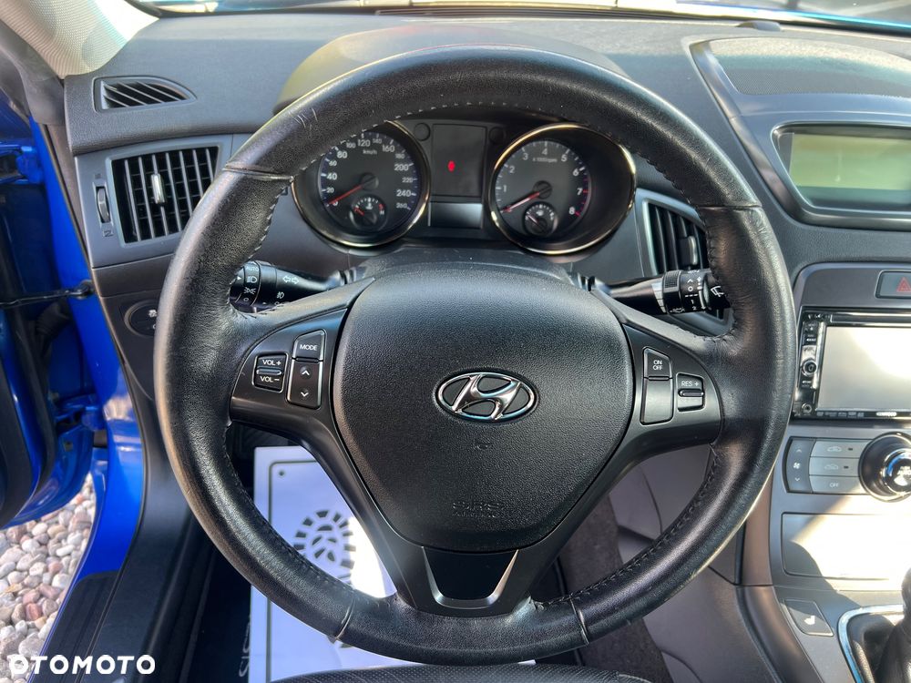 Hyundai Genesis Coupe 2.0 T - 26