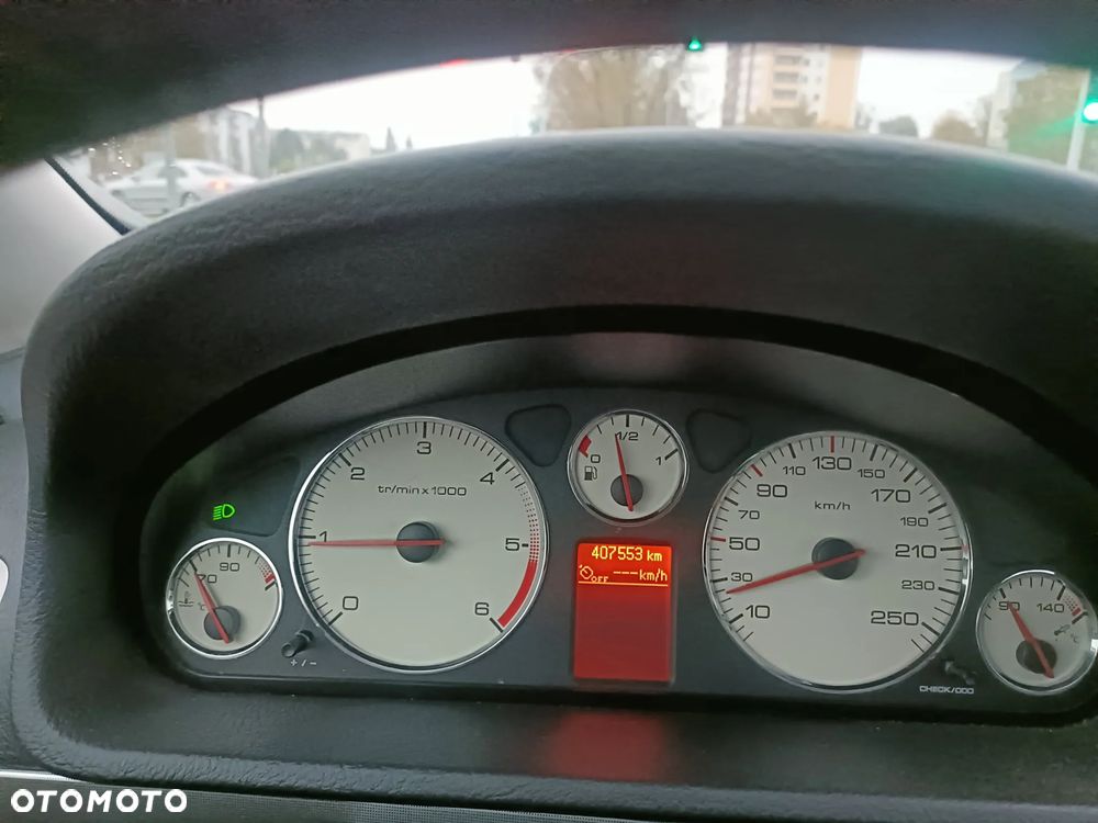 Peugeot 407 2008 photo 4