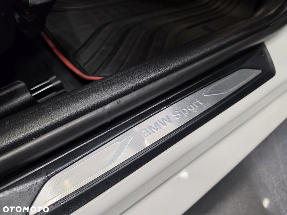 BMW Seria 3 316i Sport Line - 32