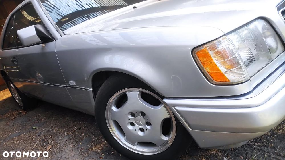 Mercedes-Benz Klasa E 200 - 34