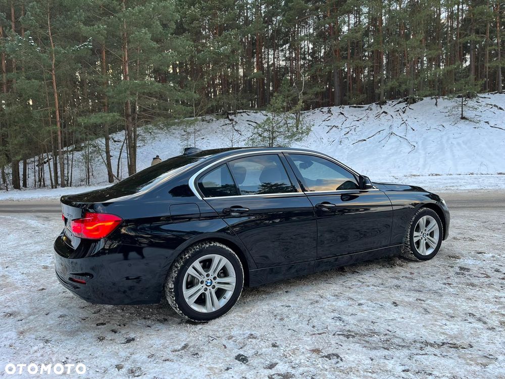 BMW Seria 3 330i Sport Line - 5