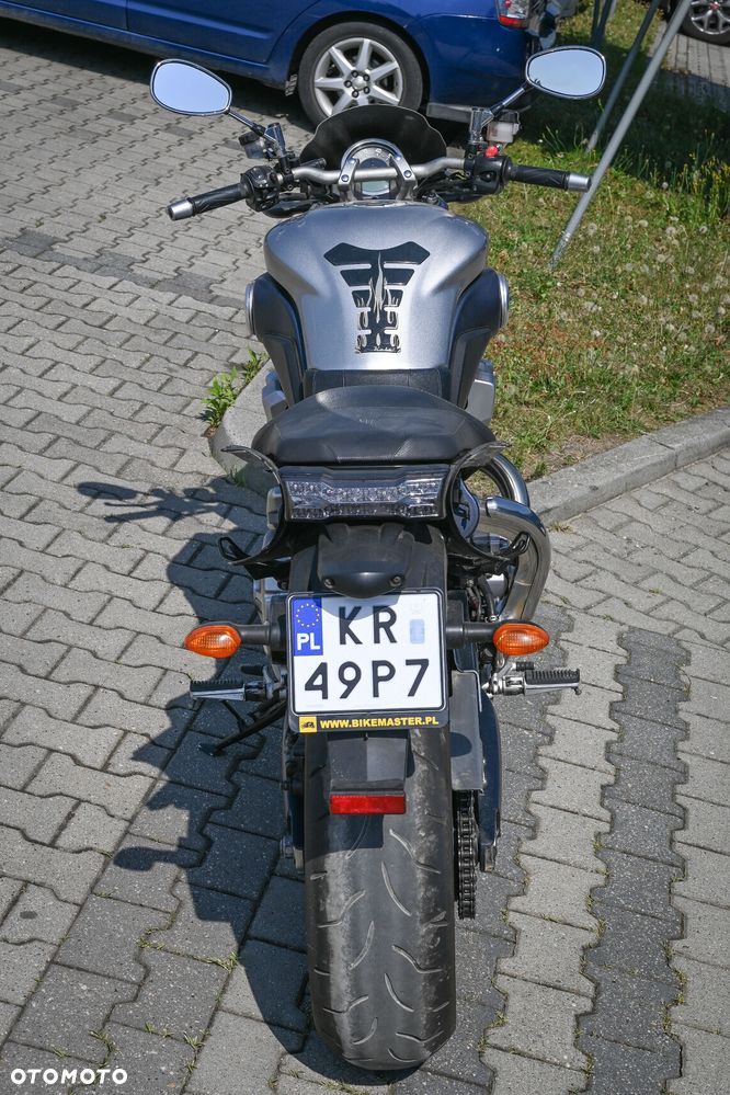 Yamaha MT - 6