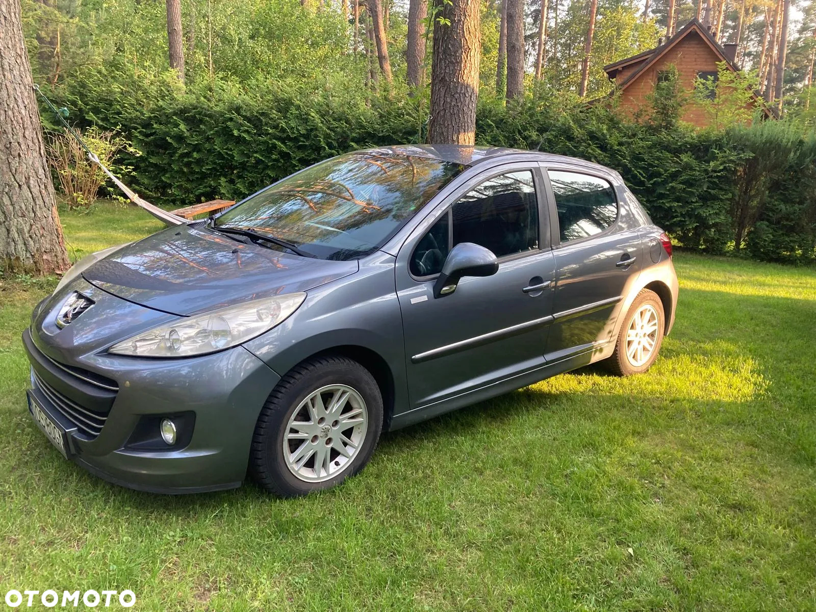 Peugeot 207 1.4 HDi Millesim 200 - 12