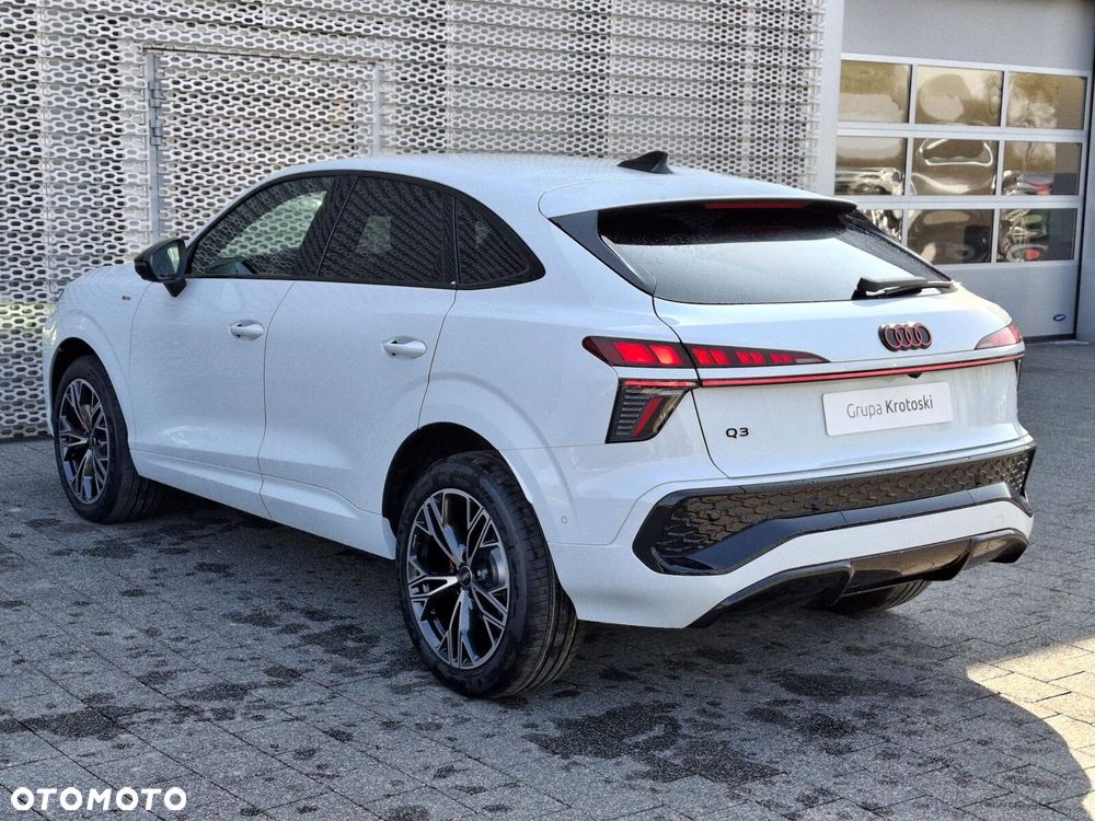 Audi Q3 Sportback - 5