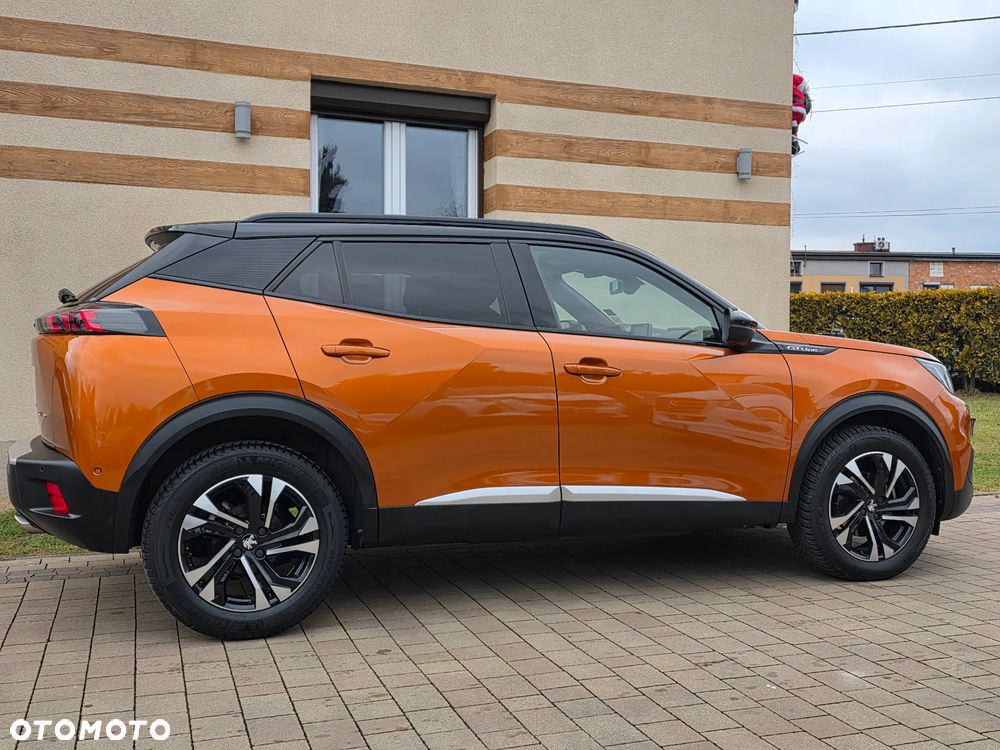 Peugeot 2008 - 8