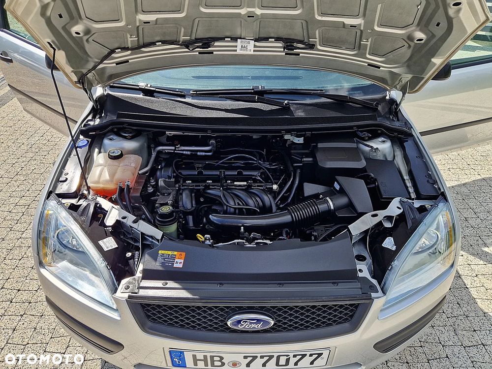 Ford Focus 1.6 16V Ambiente - 21