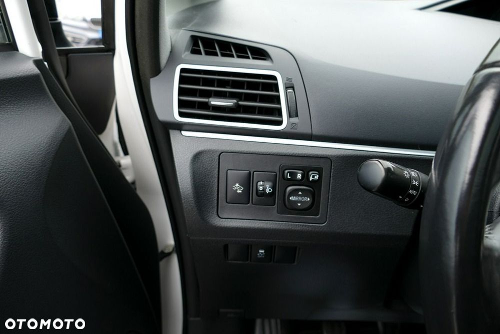 Toyota Verso 1.6 D-4D Premium - 31