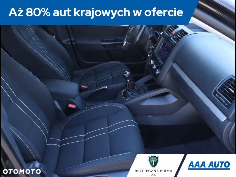 Volkswagen Jetta - 11