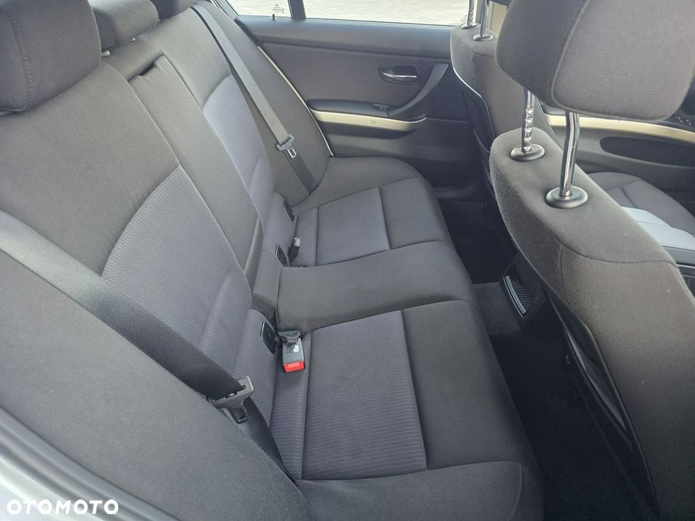BMW Seria 3 - 15