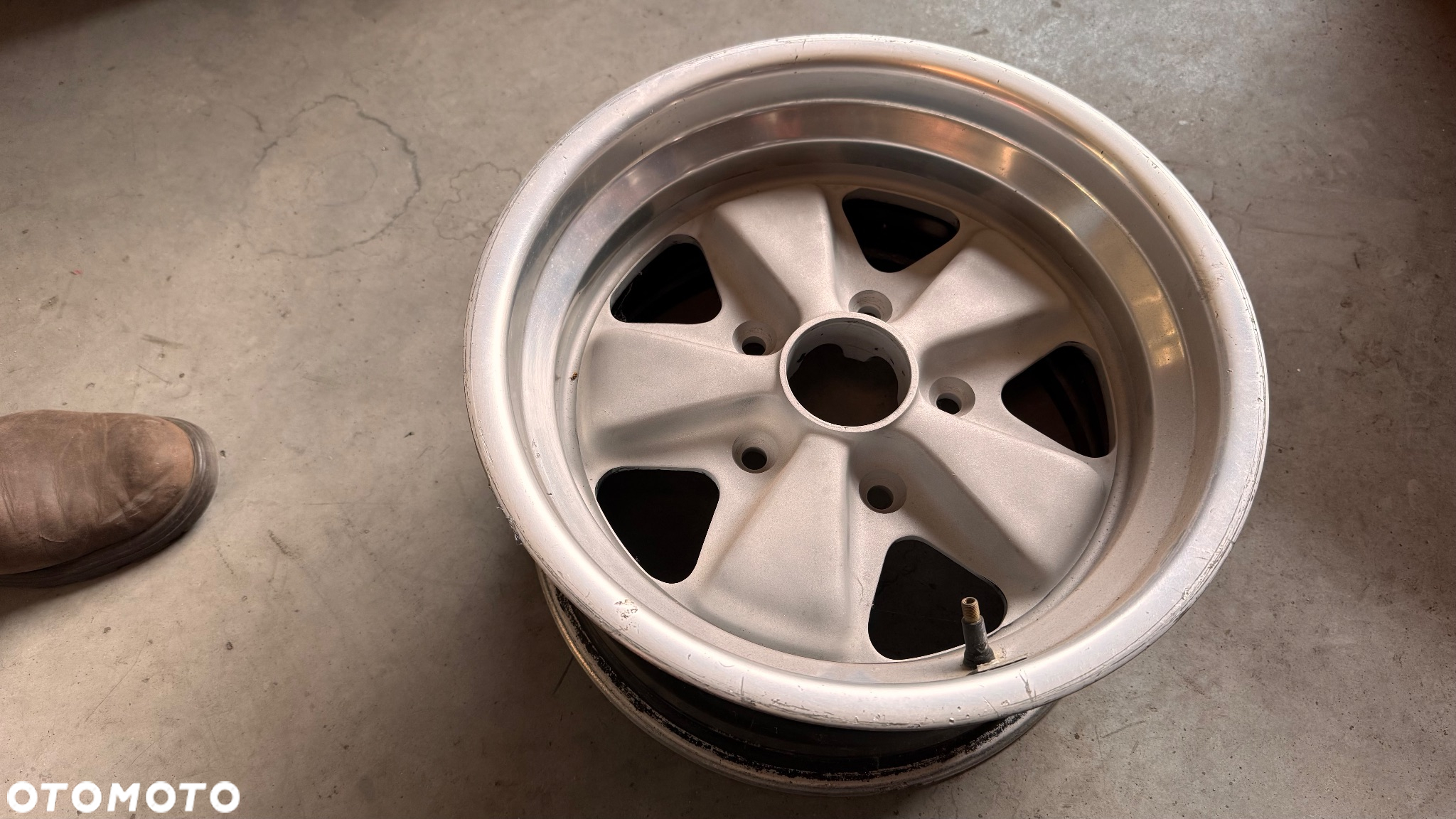 Felgi Fuchs do Porsche 911 / 944 15” x 8J  91136102042 - 4