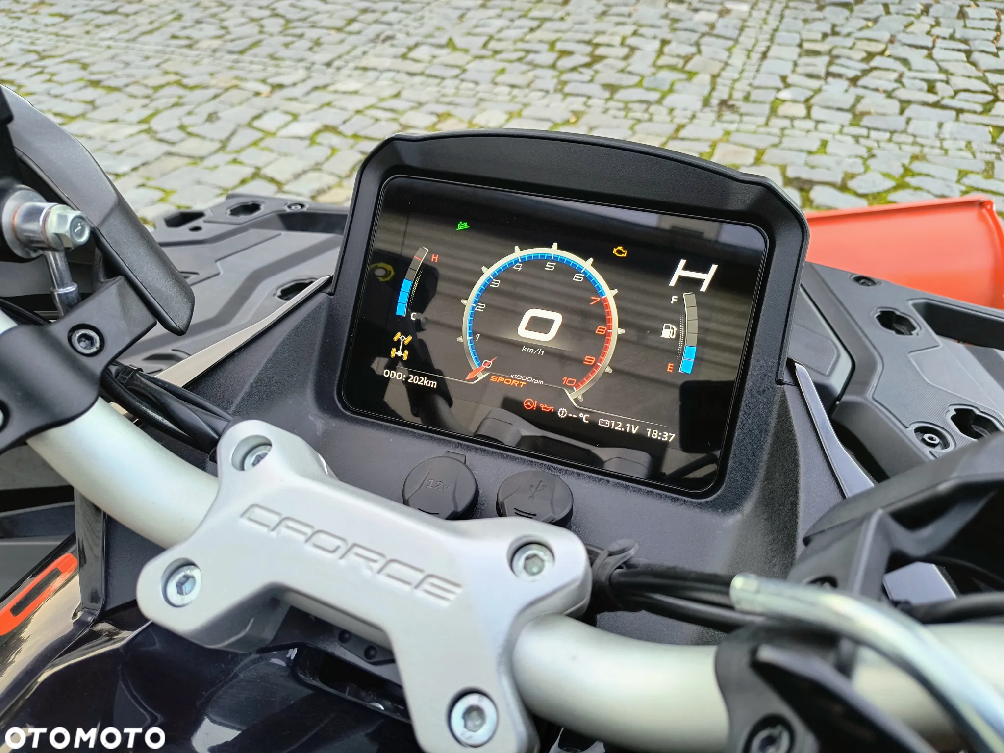 CFMoto CForce - 8