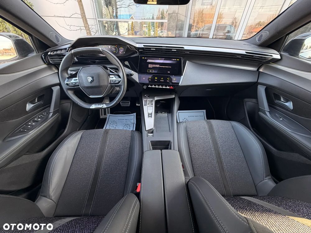 Peugeot 308 180 e-EAT8 GT - 30