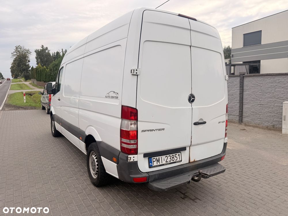 Mercedes-Benz Sprinter - 5