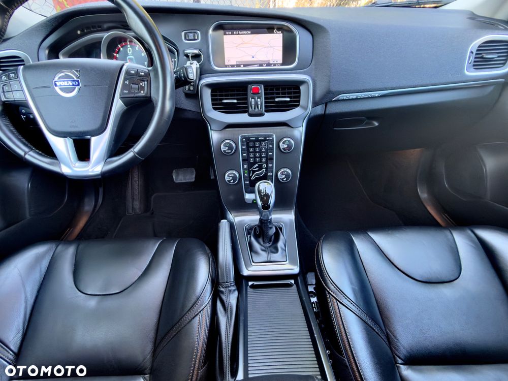 Volvo V40 Cross Country T4 AWD Geartronic Kinetic - 26