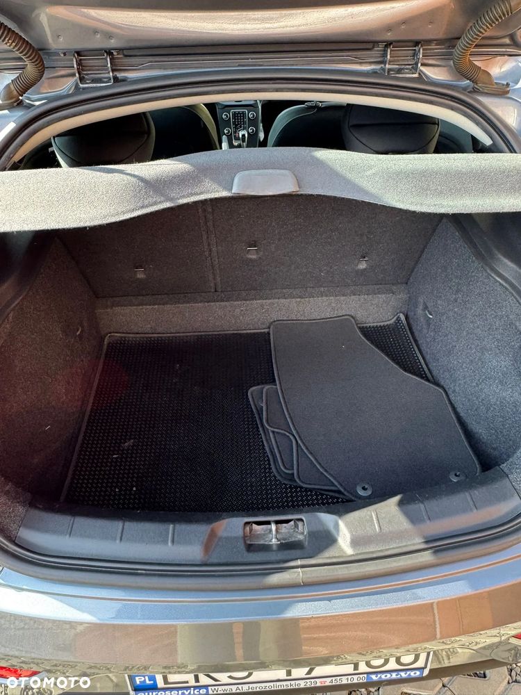 Volvo V40 T3 Drive-E Momentum - 4