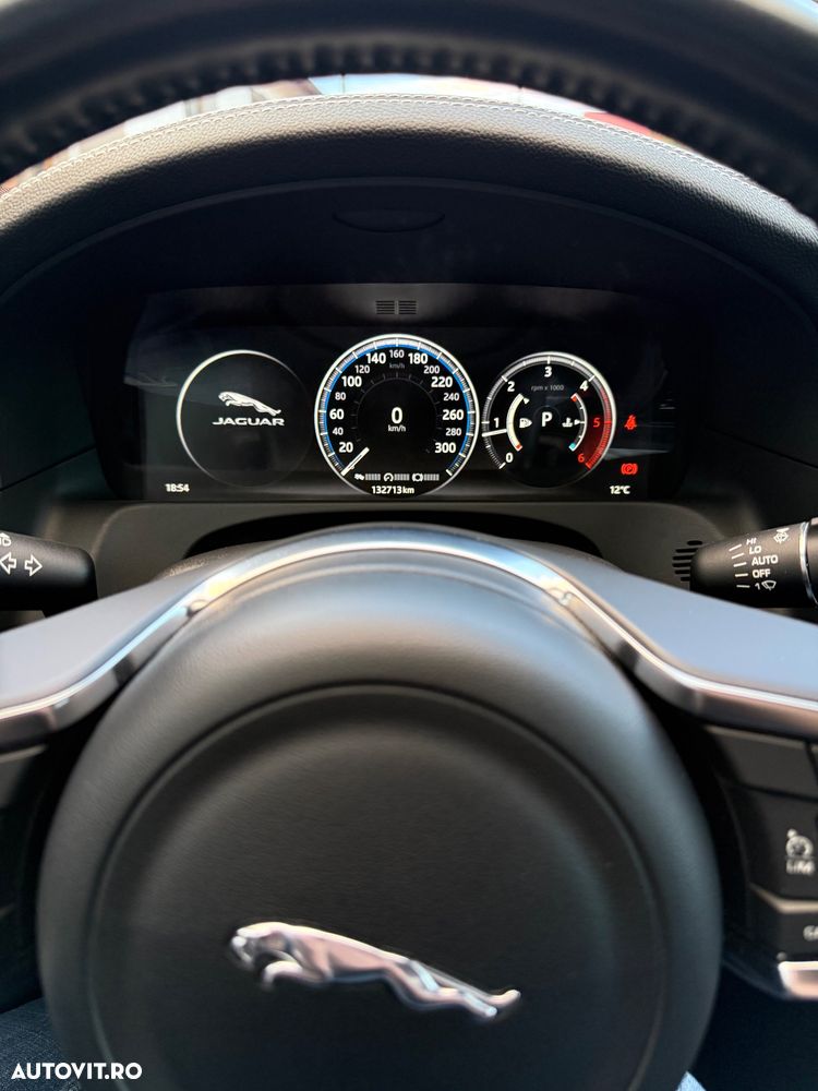 Jaguar XF 20d AWD Aut. Chequered Flag - 20